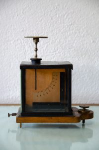 Electrometru