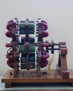 Model electromotor tip Elias